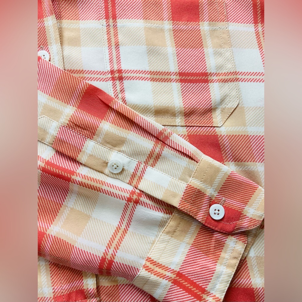 Equipment Femme Silk Cream with Peach Plaid Long Sleeve Blouse Size Large - Picture 5 of 7